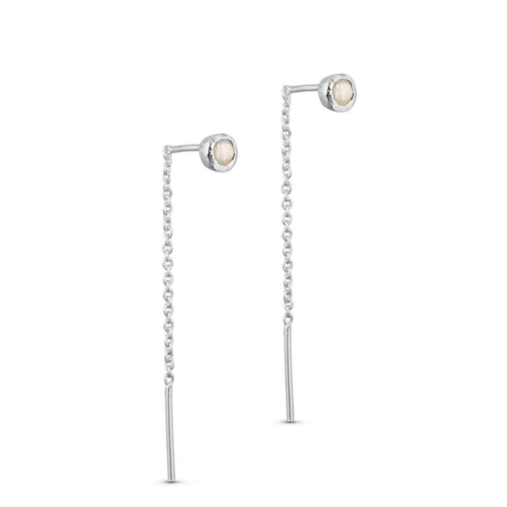 Pure by Nat øreringe - Noora chain earrings – 45878 – S/P w. pearl