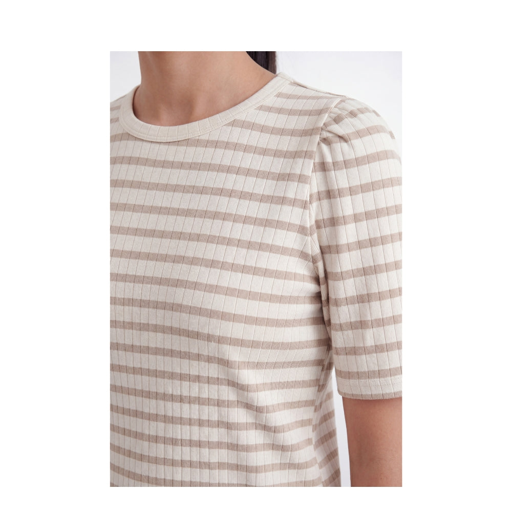 Levete Room t-shirt - LR-Neddie 1 – 201244 - 1020C Plaza Taupe
