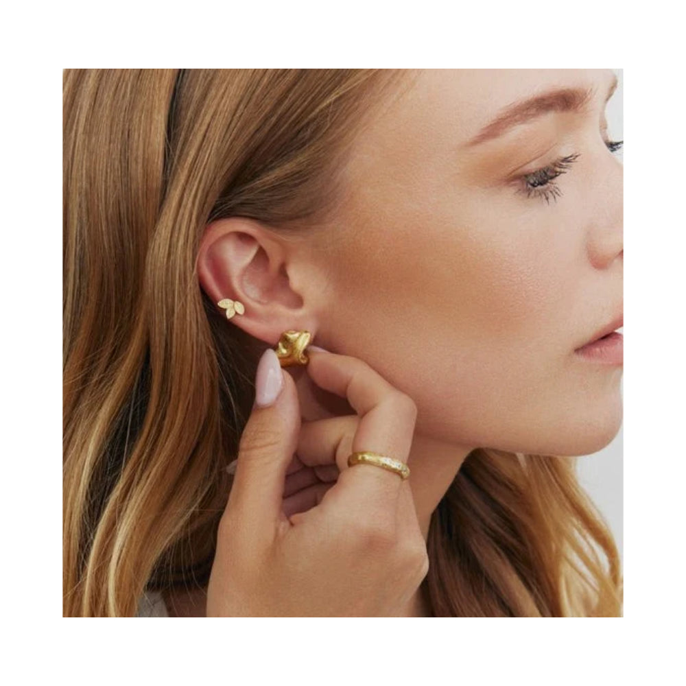 Pure by Nat øreringe – Dahlia 45850 (Guld)