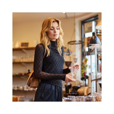 Hype the Detail bluse – Mesh højhalset 3-300-15-9 (Sort)