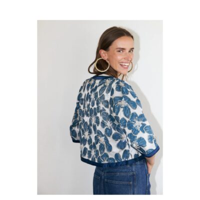 Lollys Laundry jakke - TrineLL (Blå) Lollys Laundry jakke - Trine LL Short Jacket 3/4 – 26185-6025 – 20 Blue