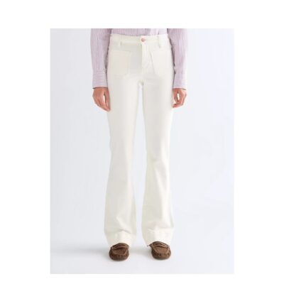 Wrangler hvide jeans - WRG Flare Lightweight Jean – 112378701 – Worn White