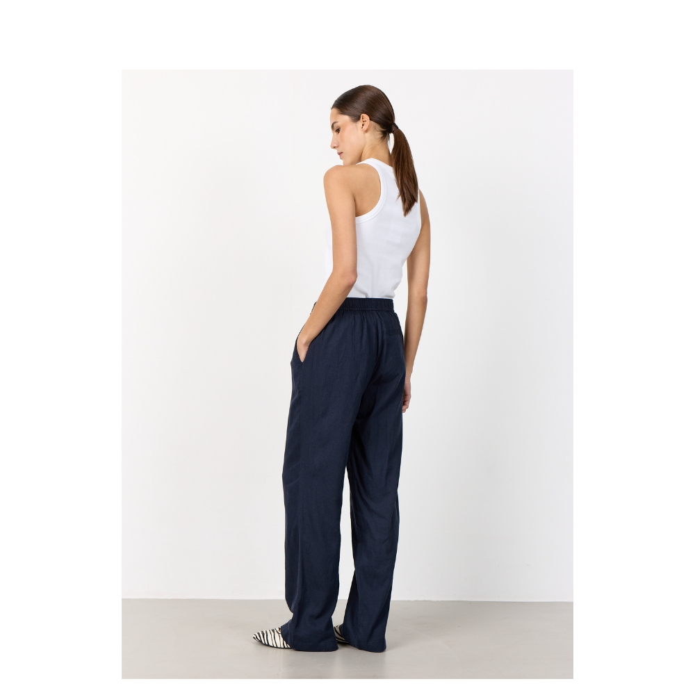 Leveté Room - LR-Naja 7 (Navy) Levete Romm hørbukser - LR-Naja 7 – 101302 - 6995 Dark Navy