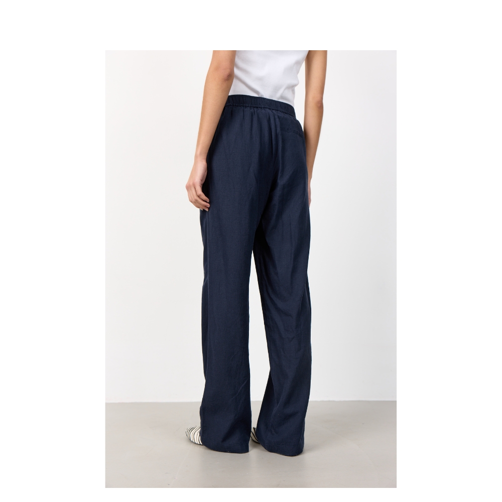Leveté Room - LR-Naja 7 (Navy) Levete Romm hørbukser - LR-Naja 7 – 101302 - 6995 Dark Navy