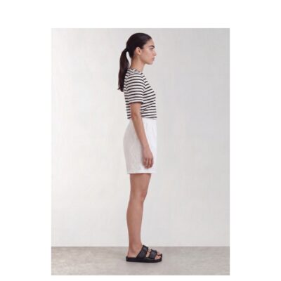 Leveté Room t-shirt - LR-Neddie 1 (Hvid/Navy) Levete Room t-shirt - LR-Neddie 1 – 201244 - 6995C Dark Navy Combi