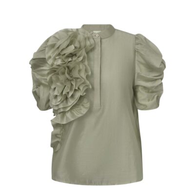 Gossia bluse med blomst - AnnsofiGO Blouse – G1805 - Light Dusty Green