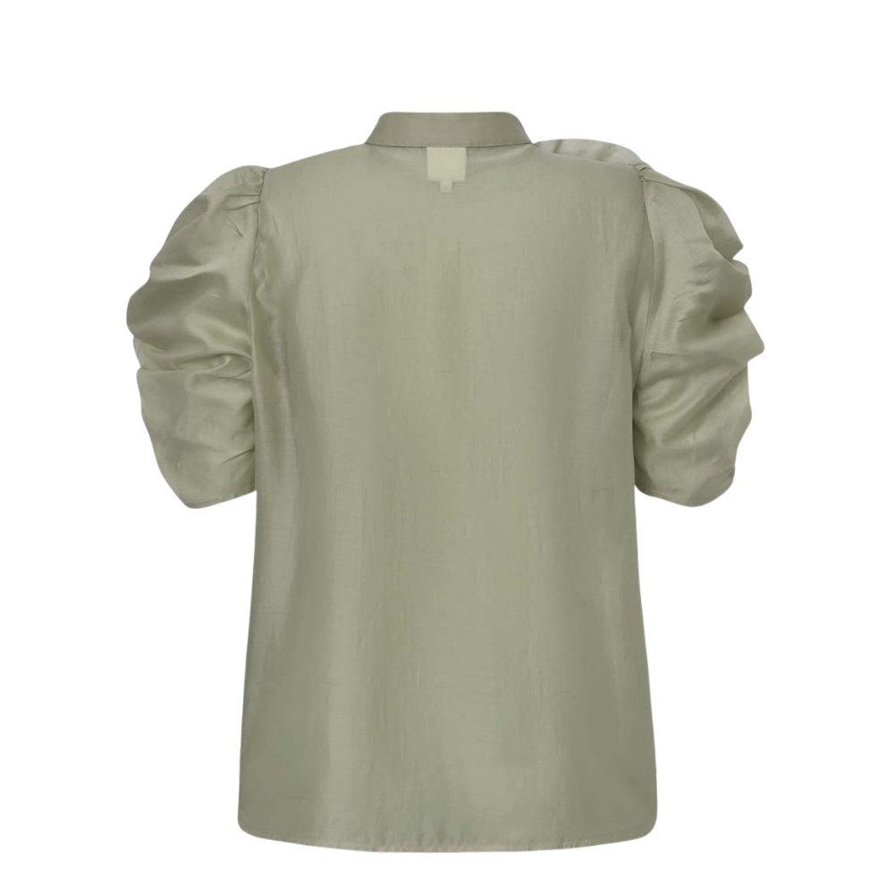 Gossia bluse med blomst – Annsofi (Støvet Grøn) Gossia bluse med blomst - AnnsofiGO Blouse – G1805 - Light Dusty Green