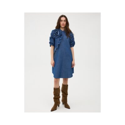 Gossia kjole med blomst – MiljaGO (Denim)