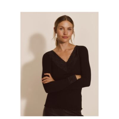 Rosemunde blonde bluse - RWBernadine Organic LS V-Neck Lace T-shirt – 4865 - 010 Black