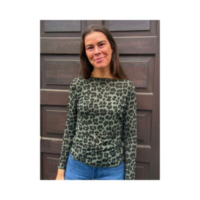 Boho Love bluse – B1415 00409 (Grøn leo)